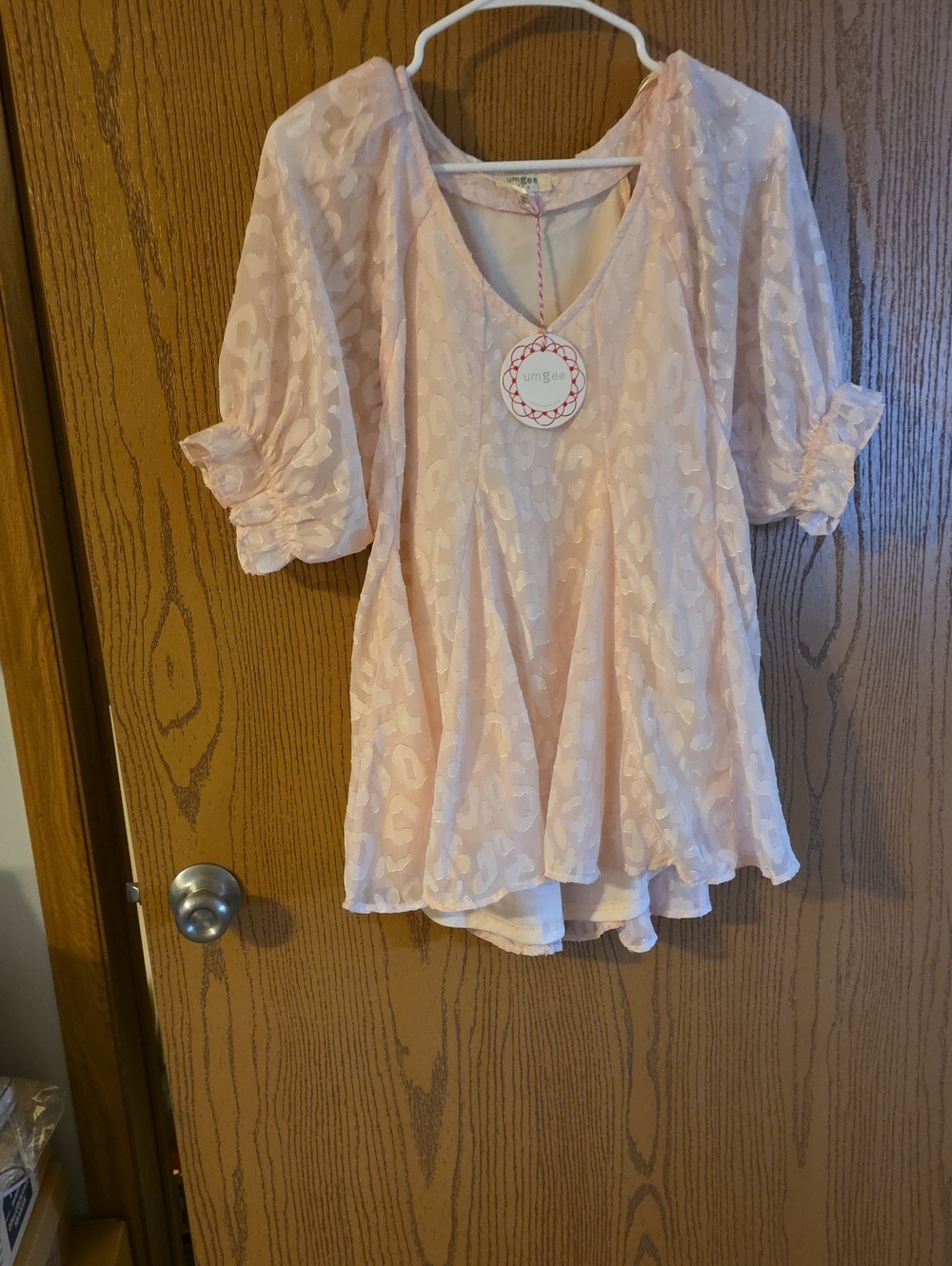 Umgee Light Pink Textured V-Neck Blouse Ptp 18 L 24